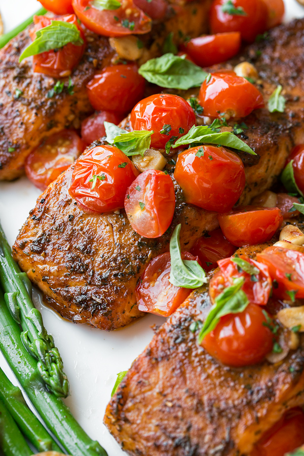Broiled Salmon | thecozyapron.com