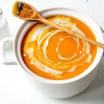 Carrot Ginger Soup | thecozyapron.com