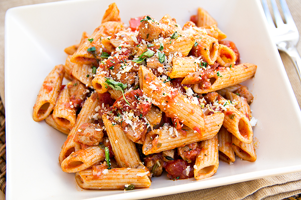 Chicken Sausage Pasta | thecozyapron.com
