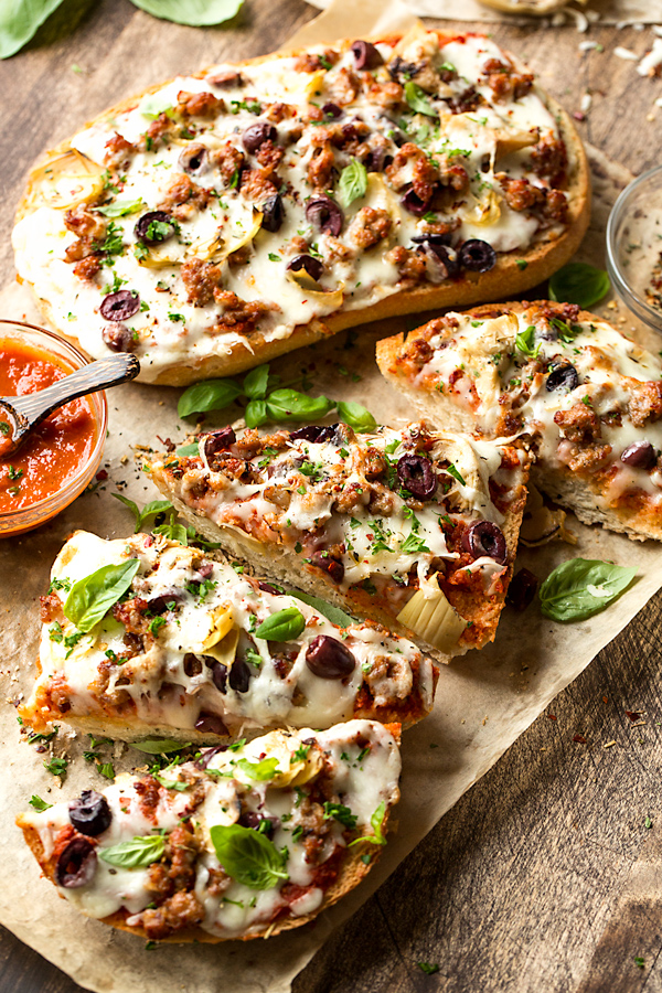 French Bread Pizza | thecozyapron.com