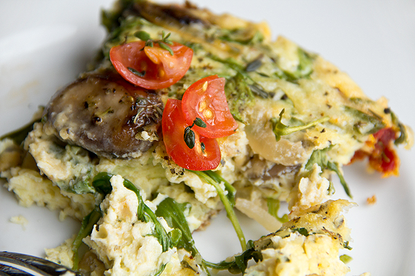 Vegetable Frittata | thecozyapron.com