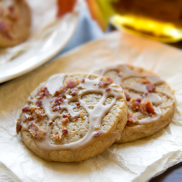 Pancakes 'n' Bacon Cookies | thecozyapron.com