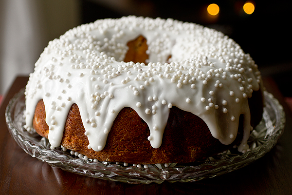 A Cozy Holiday: And Momma's In The Kitchen Baking Cherry-Almond Winter Cake For Christmas