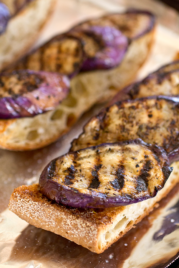Grilled Eggplant Parmesan | thecozyapron.com