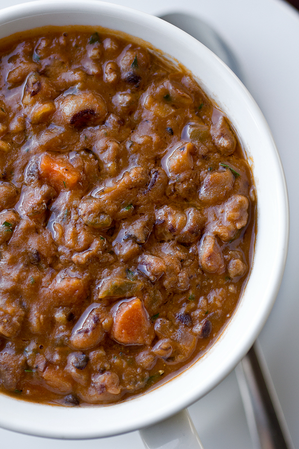Black-Eyed Pea Soup | thecozyapron.com