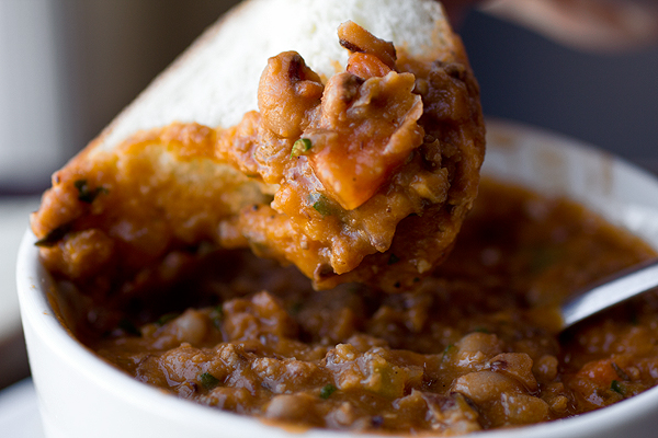Black-Eyed Pea Soup | thecozyapron.com