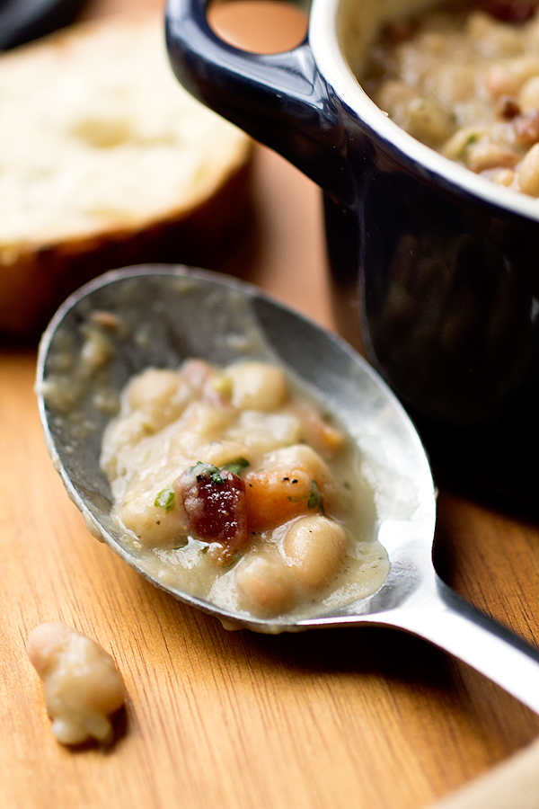White Bean Soup | thecozyapron.com