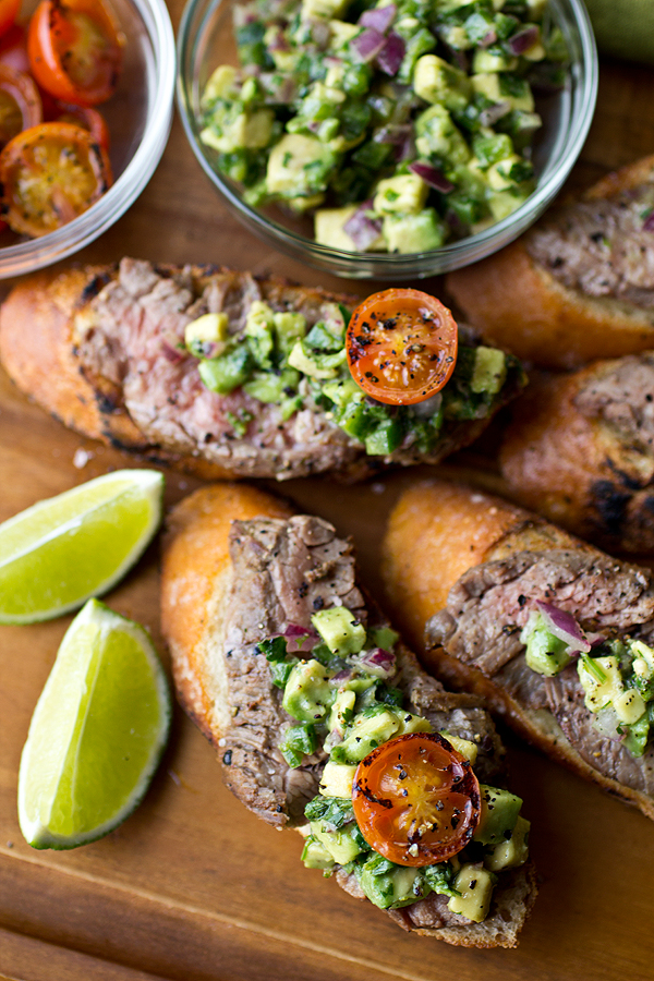Crostini with Grilled Steak and Avocado-Lime Salsa | thecozyapron.com