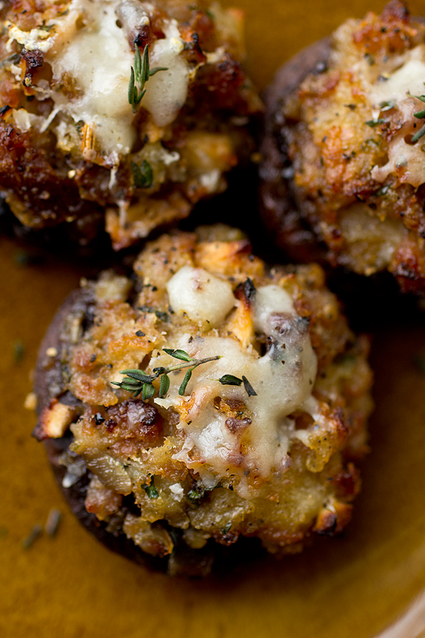 Stuffed Mushrooms | thecozyapron.com