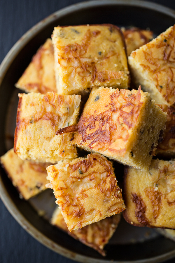 Cornbread | thecozyapron.com