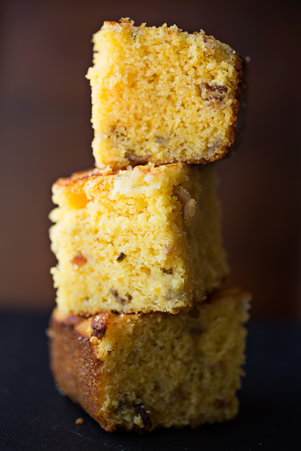 Cornbread | thecozyapron.com