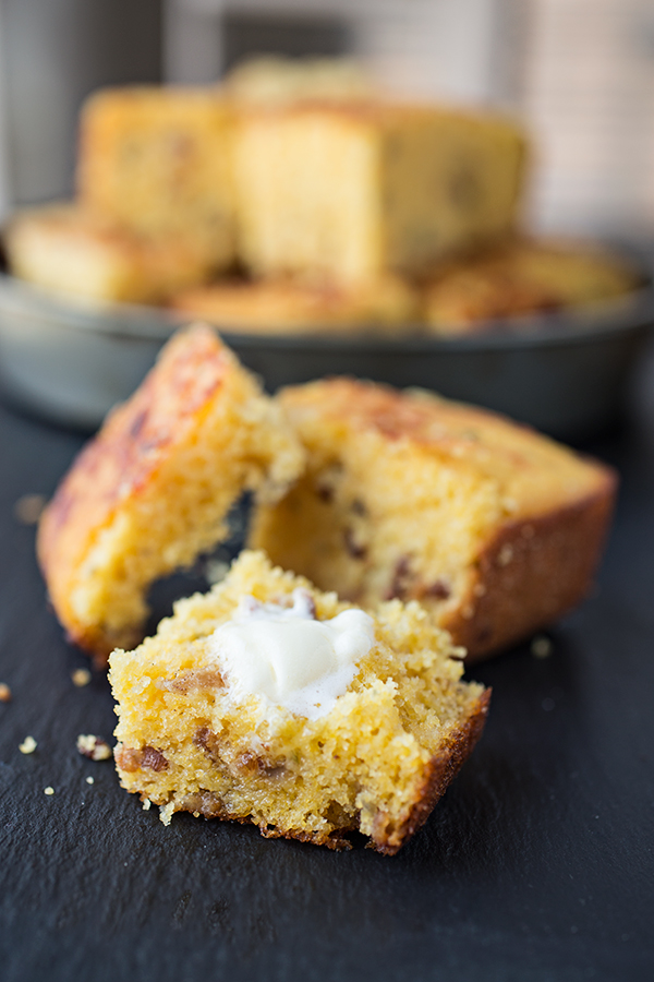 Cornbread | thecozyapron.com