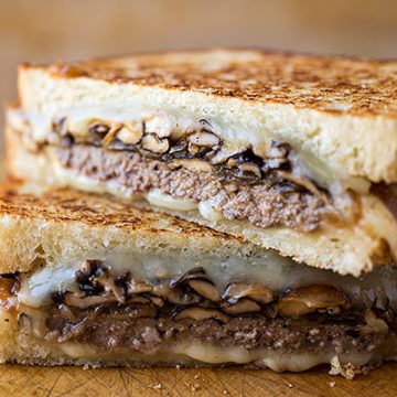 Patty Melt with Havarti, Mushrooms and Onions | thecozyapron.com