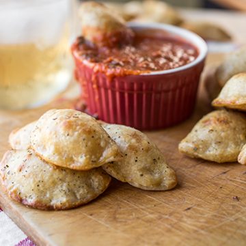 Mini Calzones with Pepperoni | thecozyapron.com