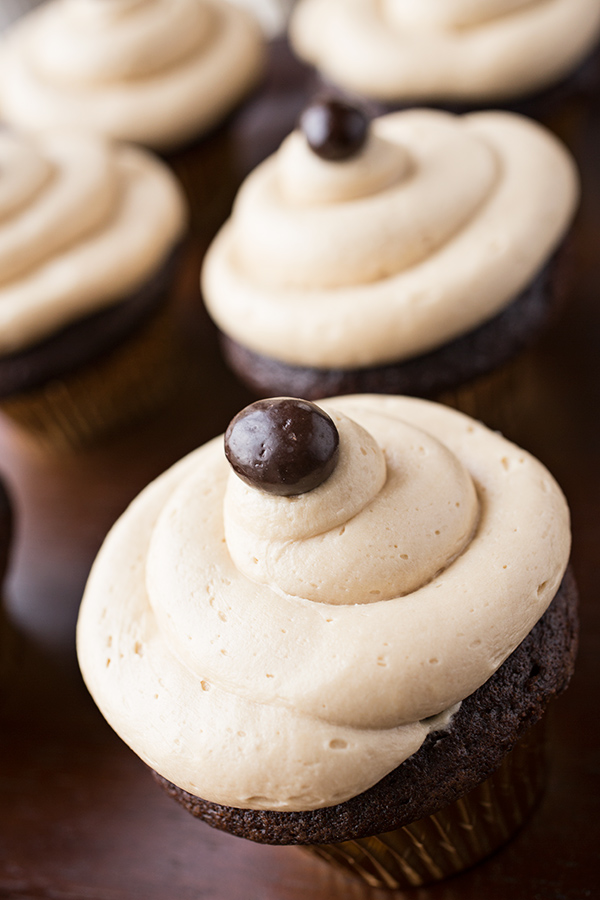 Closeup on a few Irish Cream Coffee Cupcakes | thecozyapron.com