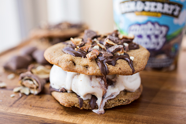 Chubby Hubby Cookies | thecozyapron.com