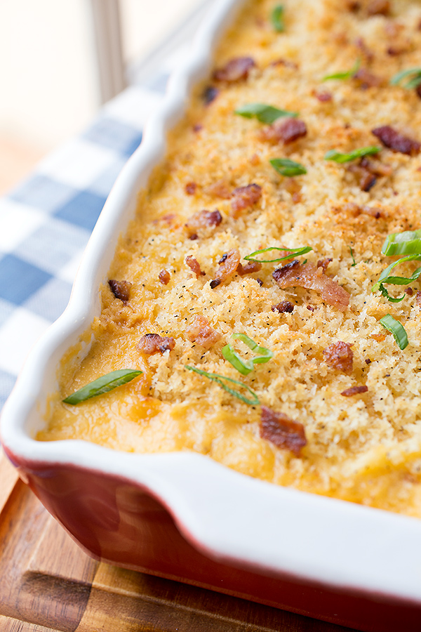Cauliflower Mac and Cheese | thecozyapron.com