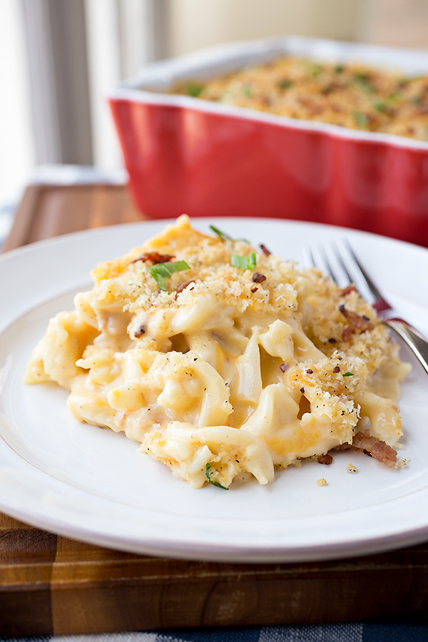 Cauliflower Mac and Cheese | thecozyapron.com