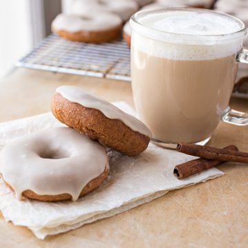 Vanilla Chai Latte Donuts | thecozyapron.com