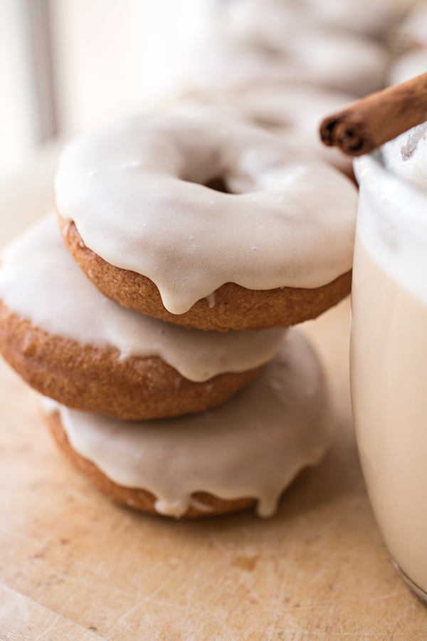 Vanilla Chai Latte Donuts | thecozyapron.com