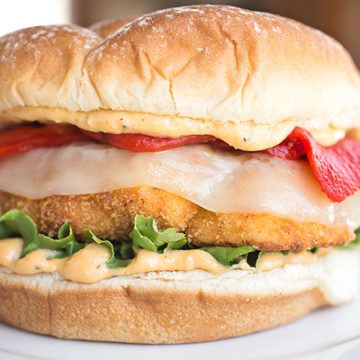 Cauliflower Burger | thecozyapron.com