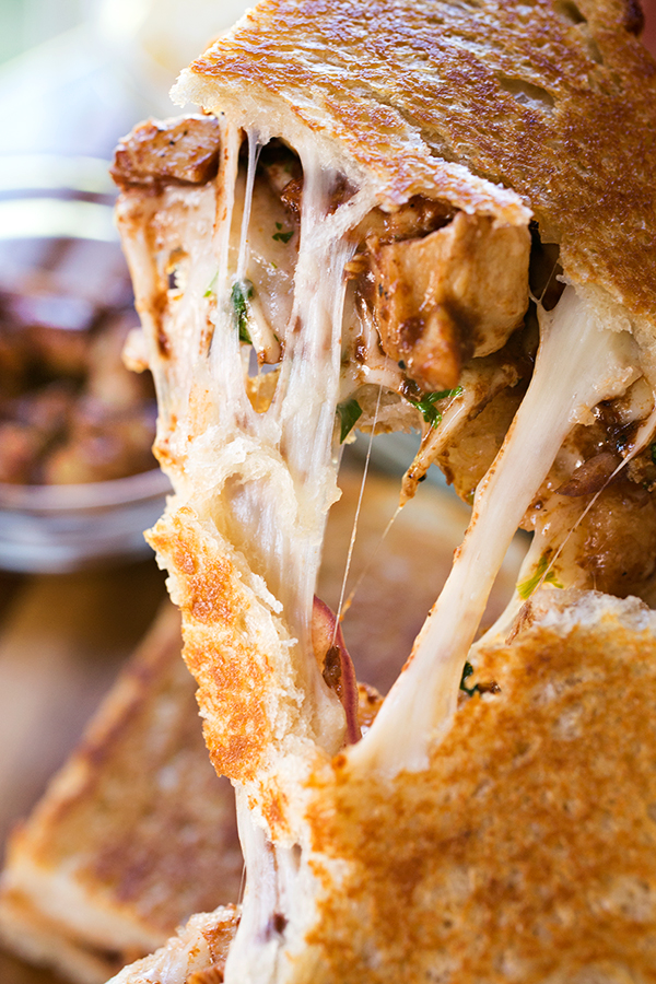 BBQ Chicken Grilled Cheese | thecozyapron.com
