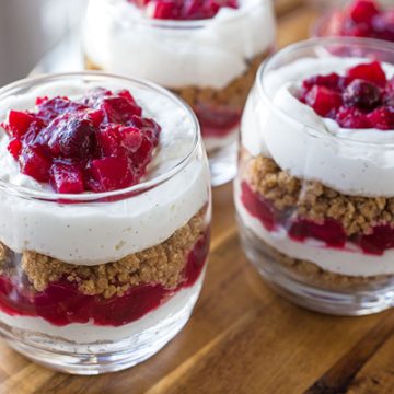 Cranberry Cheesecake Parfait | thecozyapron.com