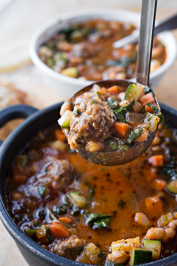 Minestrone Soup with Meatballs | thecozyapron.com
