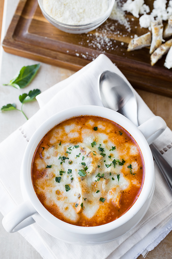 Chicken Parmesan Soup | thecozyapron.com
