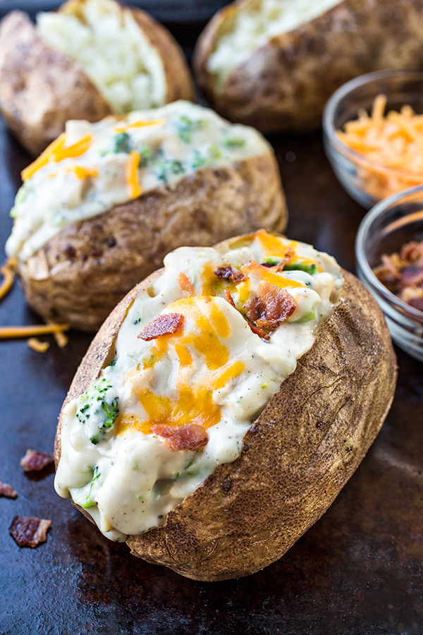 Stuffed Potatoes with Chicken and Broccoli Sauce | thecozyapron.com
