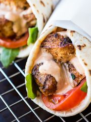 Grilled Lemon Chicken Flatbread Wrap | thecozyapron.com