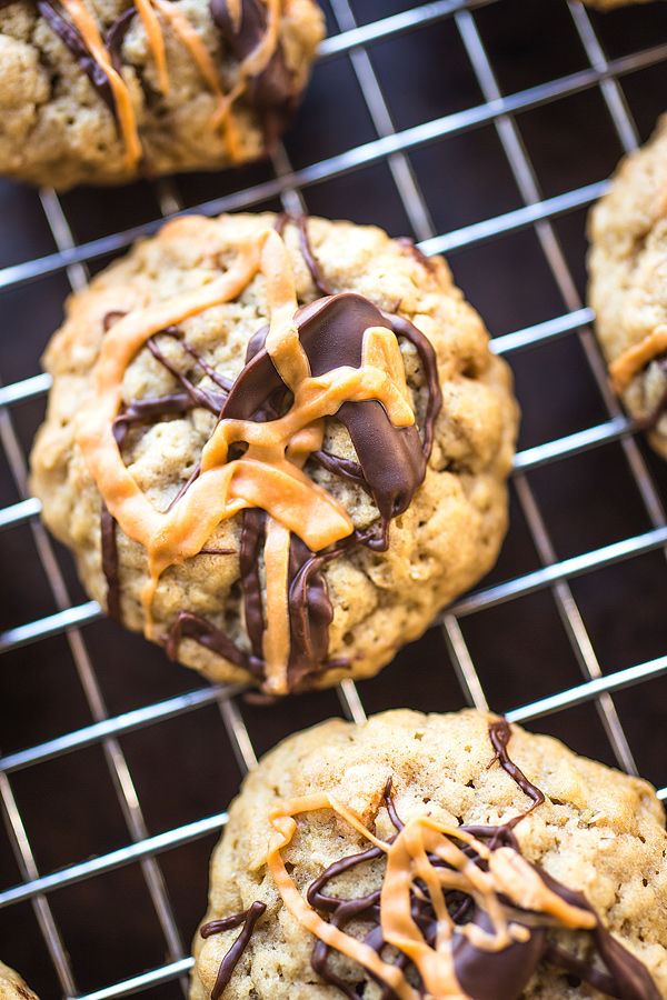 Oatmeal Scotchies with Chocolate Chips cooling on a wire rack | thecozyapron.com