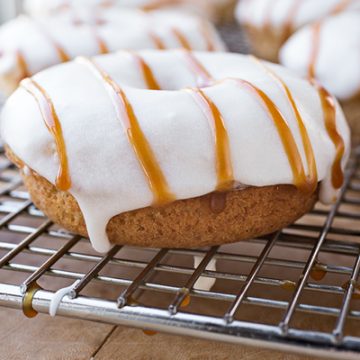 Banana Donuts | thecozyapron.com