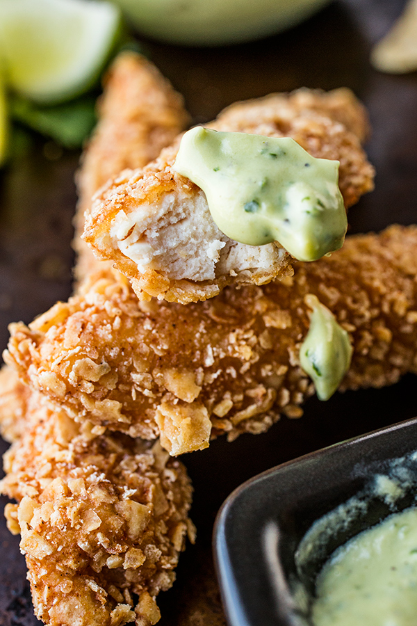 Tortilla Crunch Chicken Strips | thecozyapron.com