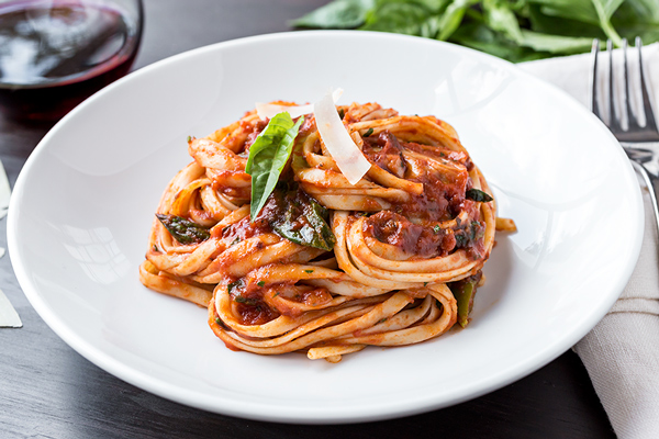 Linguine Pasta with Sausage and Artichoke
