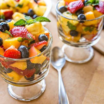 Rainbow Fruit Salad | thecozyapron.com