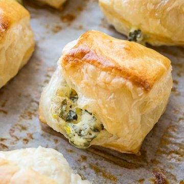 Spinach Puff Pastry | thecozyapron.com