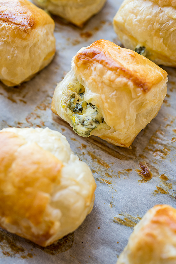 Spinach Puff Pastry on Baking Sheet | thecozyapron.com