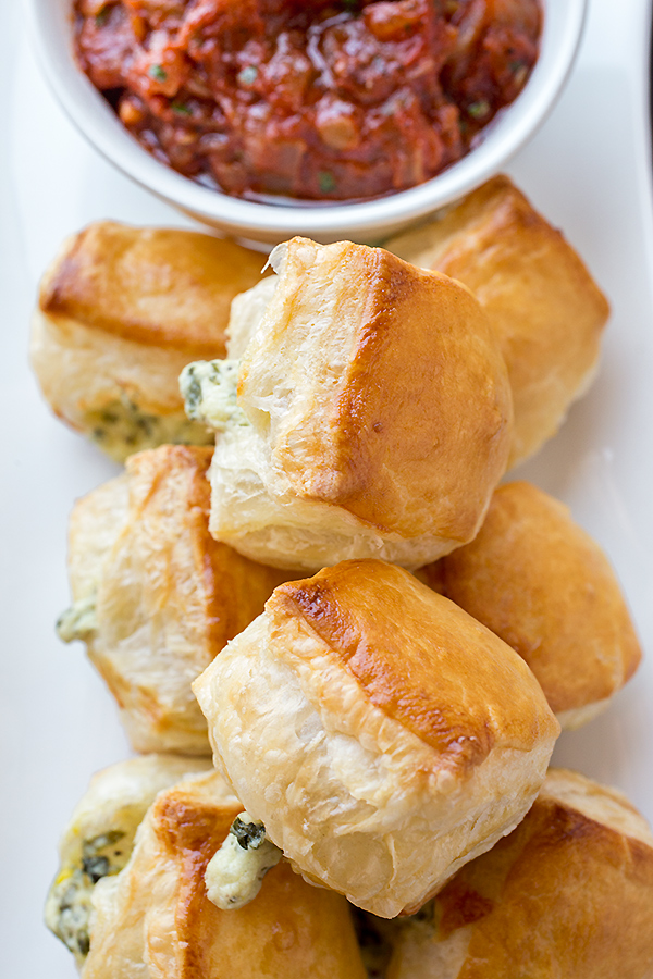 Spinach Puff Pastry on Platter | thecozyapron.com