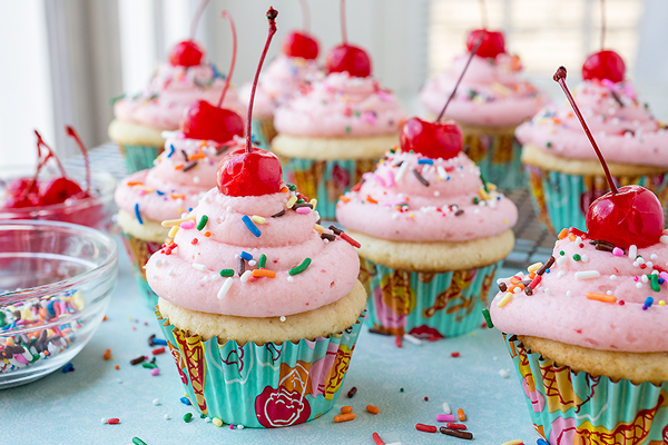 Strawberry Sundae Cupcakes