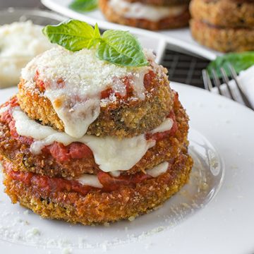 Eggplant Parmesan | thecozyapron.com
