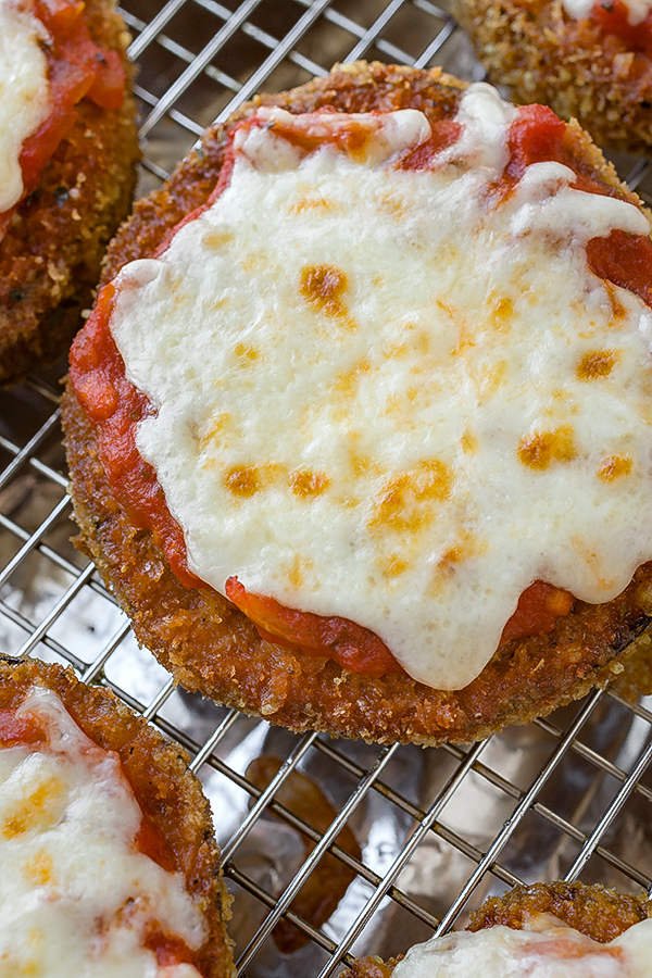 Eggplant Parmesan | thecozyapron.com