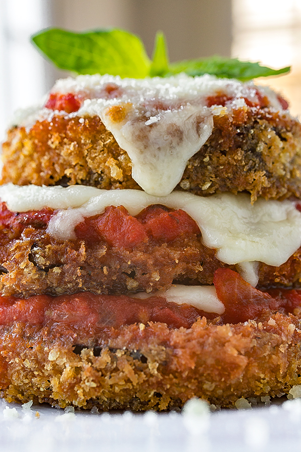 Eggplant Parmesan | thecozyapron.com