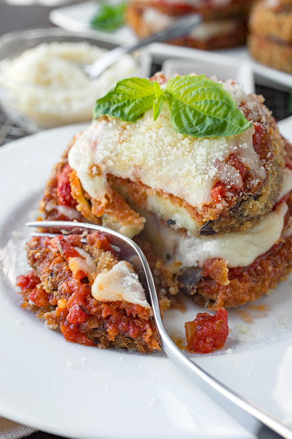 Eggplant Parmesan | thecozyapron.com