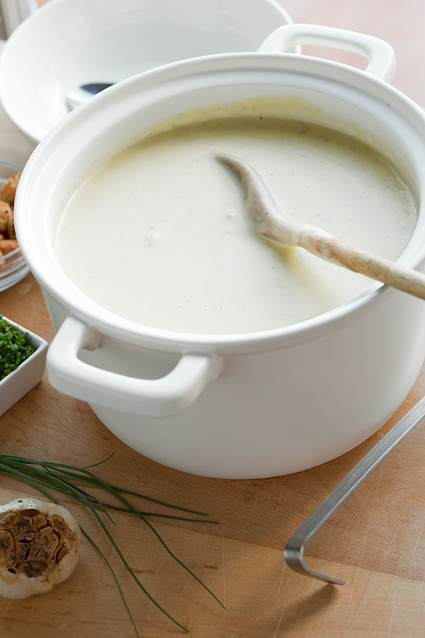 Roasted Garlic Potato Soup | thecozyapron.com