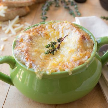 French Onion Soup | thecozyapron.com