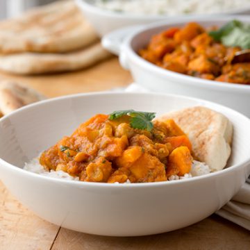 Vegetable Curry | thecozyapron.com