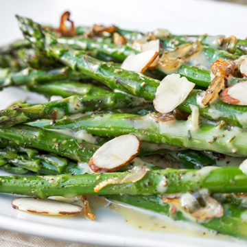 Sauteed Asparagus | thecozyapron.com