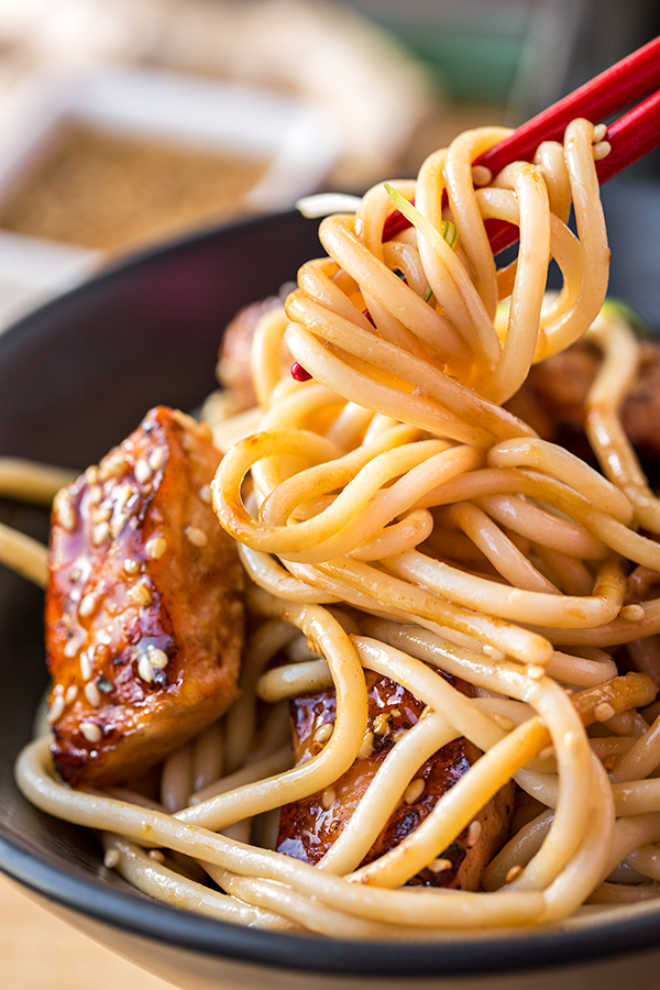 Teriyaki Salmon Bowl | thecozyapron.com