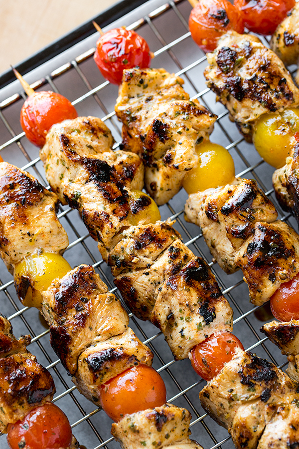 Lemon Chicken Skewers | thecozyapron.com